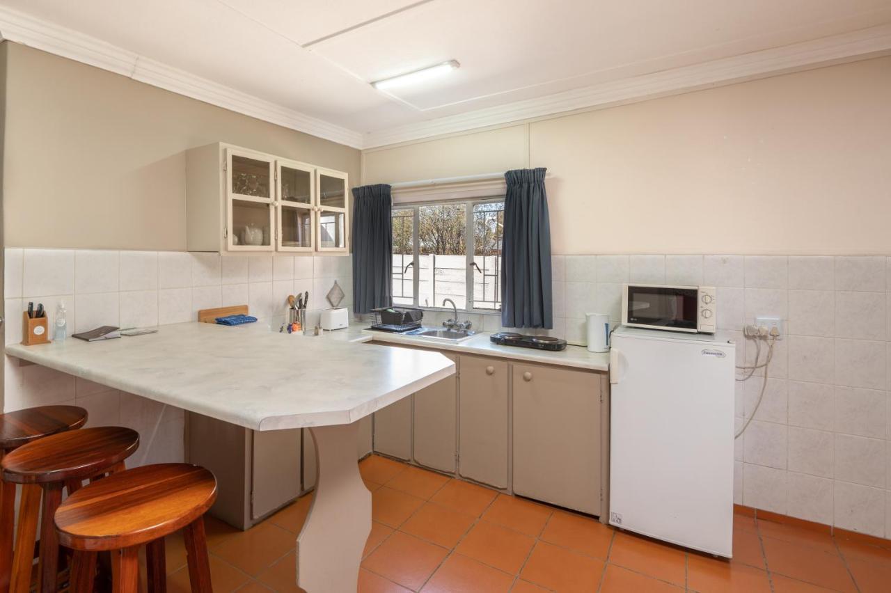 Cosy Cottages Guesthouse Potchefstroom Bagian luar foto