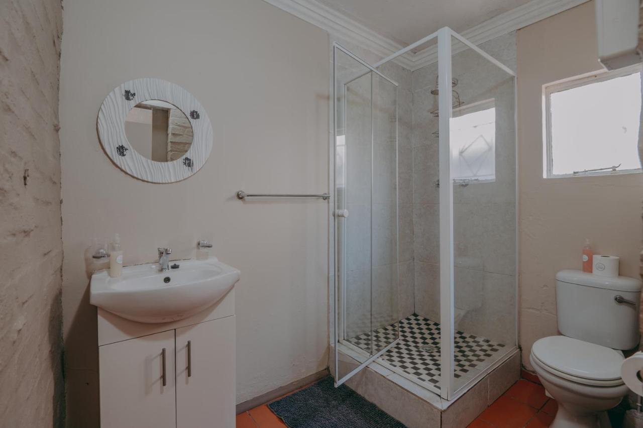 Cosy Cottages Guesthouse Potchefstroom Bagian luar foto